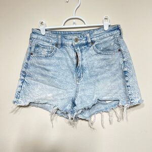 American Eagle Light Wash High Rise Mom Shorts 8 Women
